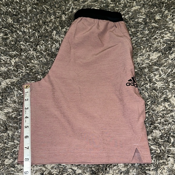 New ADIDAS Axis 22 8” Woven Training Shorts in Heather Rose - Picture 6 of 13